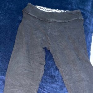 Black short leggings